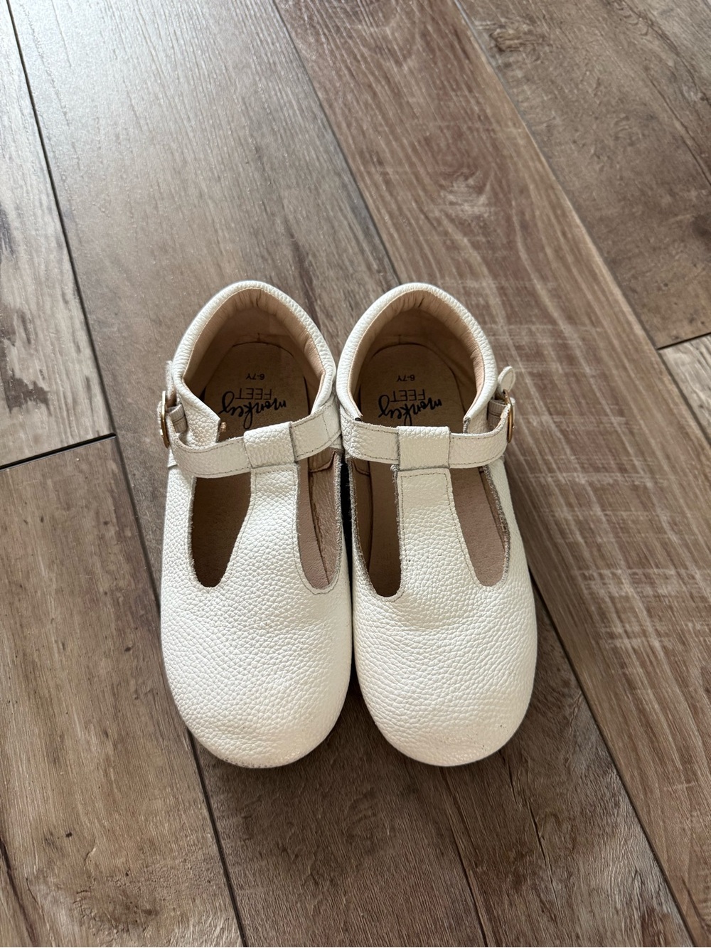 Girls White Monkey feet shoes